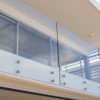 China Modern Glass Profile Fencing Fixture Glass Balustrade Glass Terrace Railing for sale