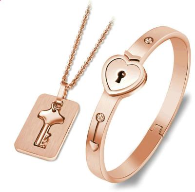 China Key Gifts Stainless Steel Lock Heart Shape Jewelry Couples Bracelet As Lover Gift for sale