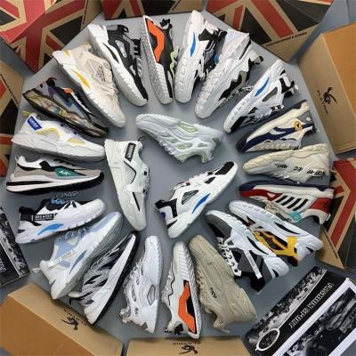 China Wholesale PU Sports Fashion Casual Male Sneakers Mens Running Walking Black Shoes Stock Used Mens Shoes Second for sale