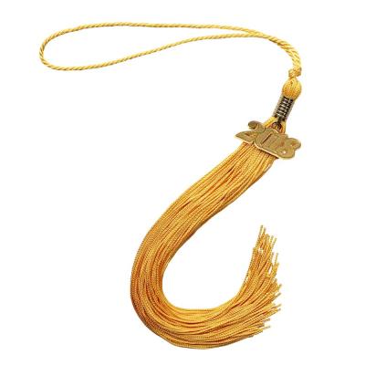 China Can Be Customized Gold Color Graduation Tassels With 2018 Year Charm for sale