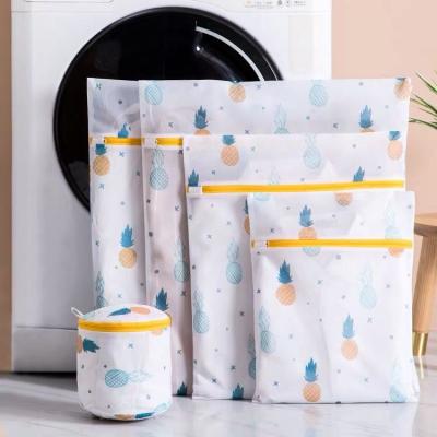 China Randam Foldable Color Printing Mesh Laundry Bag Bra Underwear Care Nylon Fine Wash Bags Washing Machine Net Laundry Bags for sale