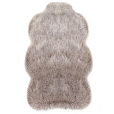 China Modern Design Washable Living Room Shag Rug Rabbit Shape Faux Fur Decorative White Furry Blankets for sale