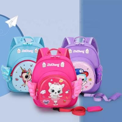 China Waterproof 2021 Kids Girl Bookbags Roams Bright Quicksand Kindergarten With Tow Rope Boy School Bag for sale