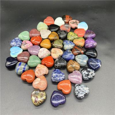 China Unique Europe 25mm Hearts Gemstones Gemstones Gift Crystal Therapy Puffty Crystal Stones Valentines Hearts Gifts for sale