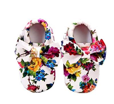 China Cotton Fabric Uppers Selling Flower Print PU Leather Soft Sole Baby Shoes for sale