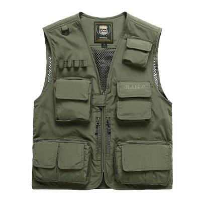 China Sustainable Custom Mens Large Size Multi-pocket Fishing Outdoor Photography Vest Vest With Multiple Pockets for sale