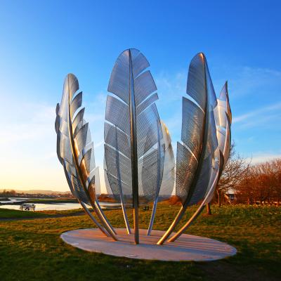 China Large Modern Outdoor Urban Metal Sculpture Leaf Sculpture Landmark Sculpture Metal Decoration for sale