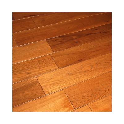 China Wooden Decking Flooring Traditional Solid Wood Butterfly Oak Common Timber for sale