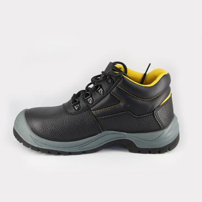 China Anti-puncture factory price economical work safety boots with PU injection outsole safety shoes for sale