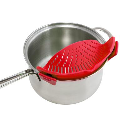 China Viable Kitchen Utensils Cheap Price Factory Silicone Colander Heat Resistant Collapsible Strainer for sale