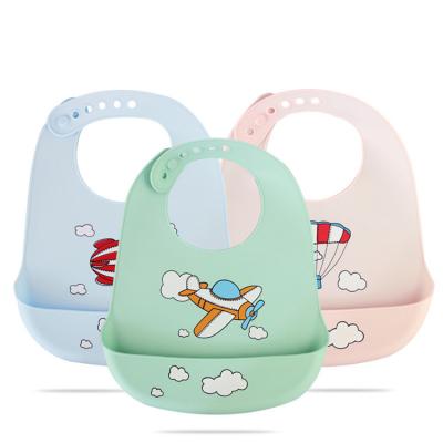 China 2018 China Factory BPA Free Newborn Blacks The Baby Silicone Bib Baby Drinking Mat Packaging Bpa Free for sale