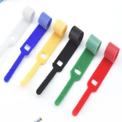 China Wholesale Nylon Luxury Removable Self Locking Elastic Magic Twist Lock Silicone Cable Tie With Label for sale