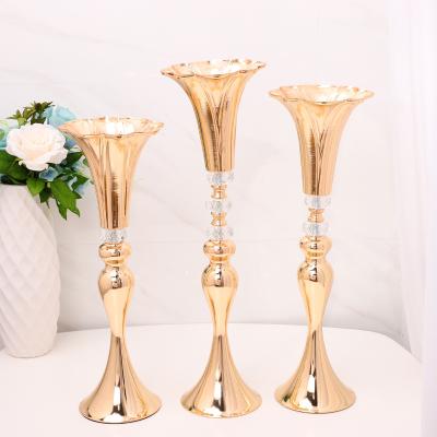 China Best Selling Cafes Home Office Hotel Gold Metal Flower Stand Wedding Centerpiece Decoration for sale