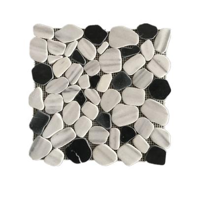 China Natural Pebble Shape Mosaic Marmara White Mixed With Nero Maquina Marble Mosaic for sale