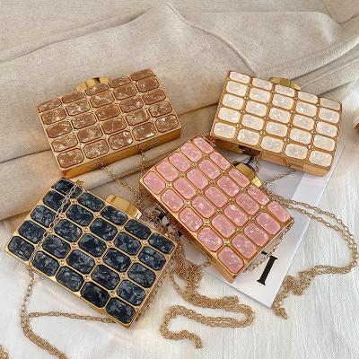 China New Arrival Fashion Woman Daily Chain Purse Luxury Acrylic Clutch Purse For Women for sale