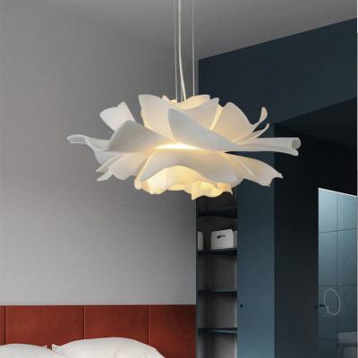 China Nordic Modern High Quality Restaurant Bedroom Flower Home Decoration Hotel Romantic Modern Pendant Lamp for sale