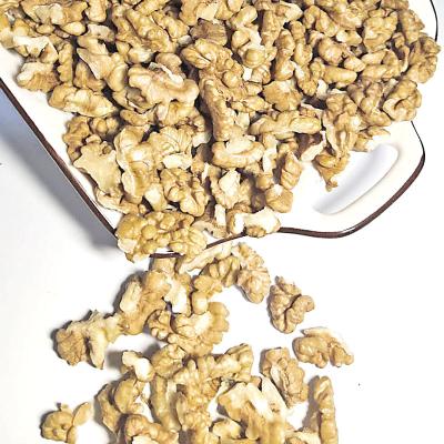 China Wholesale High Quality Dry Peeled Natural Gansu Hualong Walnut Kernels Nuts Food Light Chunks Walnut Kernel for sale