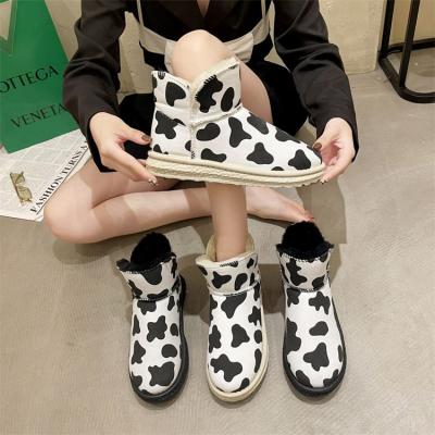 China D13004 Fashion Edition Korean Fashion New Style Dairy Cow Classic Female Trend Street Boots Dairy Cow Print Lightweight Casual Anti Slip for sale