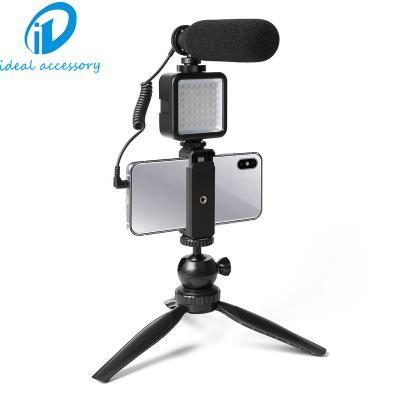 China Live Streaming Video Microphone Portable Outdoor Kit with Tripod Stand for sale