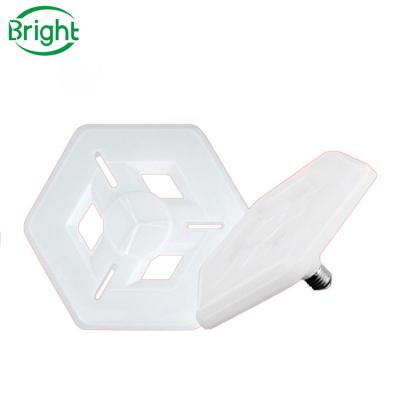 China Residential High Quality Hot Sale 28W Series LED Snowflake Flying Bulb 85-265V Plastic Lamp for sale