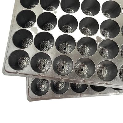 China New Vegetables Custom Design 200 Holes Brand New Plastic Seedling Tray for sale