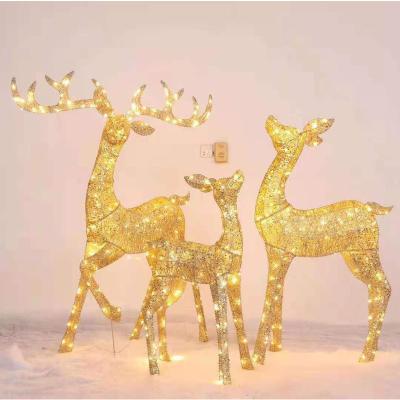 China Modern Bright Creative Family Ornaments Wrought Iron Elk Christmas Golden Christmas Decorations for sale