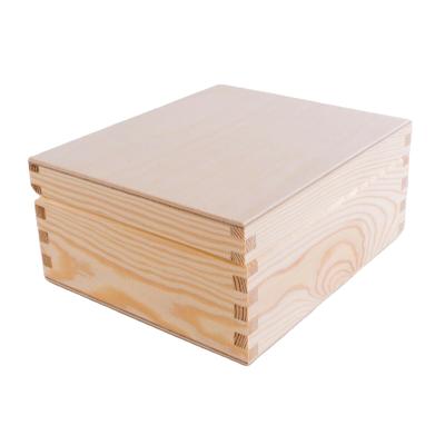 China Europe Small Gift Wooden Packing Box Wooden Tea Storage Box for sale