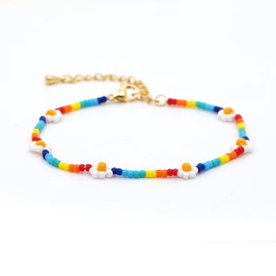 China 2021 Fashionable Handmade Beaded Necklace Bracelet Daisy Rainbow Glass Beads Female New Products Manufacturers Ornaments for sale