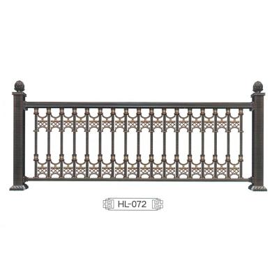 China Easily Assembled Factory Direct Ornamental GALVANIZED CHAIN ​​LINK FENCE for sale