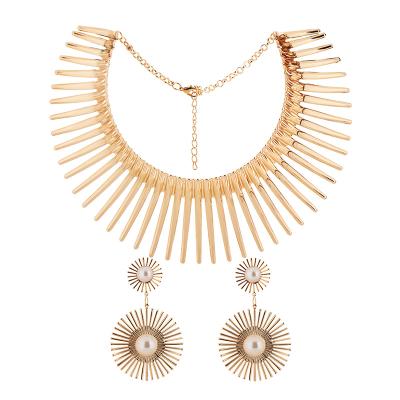 China High Quality Romantic Ladies Fashion Flower Sun Necklace 2 Pieces Necklace Jewelry Earrings Sets Women Engagement Jewelry Sets for sale