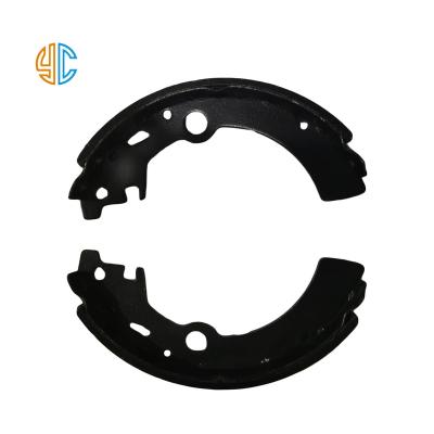 China Auto Part China Auto Parts Truck Wheel Assemblies Racing Metal Barrel Riveted Brake Shoes Scratching Quality for sale