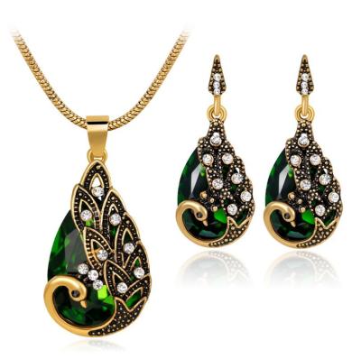 China Vintage Vintage Peacock Jewelry Set Gem Pendant Necklace Earrings For Women for sale