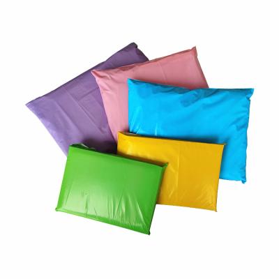 China Recyclable Plastic Custom Courier Mailing Mailing Bags For Clothing Pink for sale