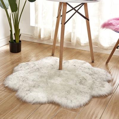 China 2021 High-end Anti-skid Flower Shaped Luxury Bath Shaggy Faux Fur Area Rug Faux Skin Children's Bath for sale