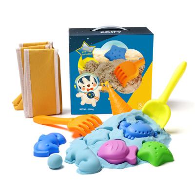 China Non-Toxic BUILD UP Magic Educational Kids Sand Castle Cool Space Toy Sand Set With Mold for sale