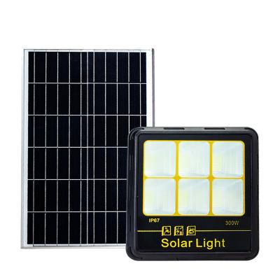 China Gebosun new industrial style sports stadiums 500w 400w 300watts 200w 100w cheap solar outdoor power led solar flood light for sale