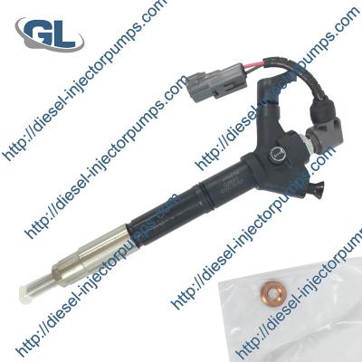 Chine Injecteur de gazole de Denso 23670-26020 23670-29105 23670-26011 23670-29055 23670-0R040 23670-0R041 295900-0110 à vendre