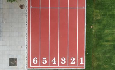 China 35% To 50% Shock Absorptionness IAAF Running Track All-Weather Drainage And UV Resistance zu verkaufen