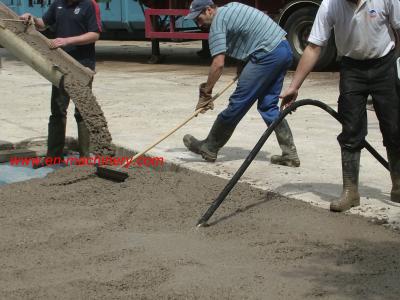 China Manguera de goma hidráulica rotatoria de la manguera del vibrador concreto del tubo de la plataforma de perforación de China en venta