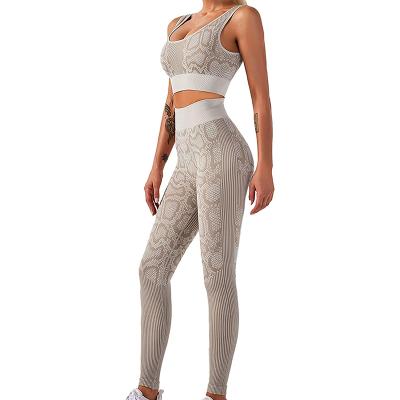 China Breathable Yoga Suit Set 2 Piece Sports Bra Snake Pattern Leggings Seamless Yoga Sets for sale