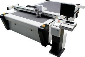 China 1000mm/S digitale Flatbed Snijdersplotter voor Karton Golfdocument Karton Te koop