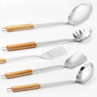 China Handheld Heavy Duty Soup Spoon Wooden Stainless Steel Handle Asian Cooking Instruments Skimmer Turner Kitchenware Tools Utensil Set for sale