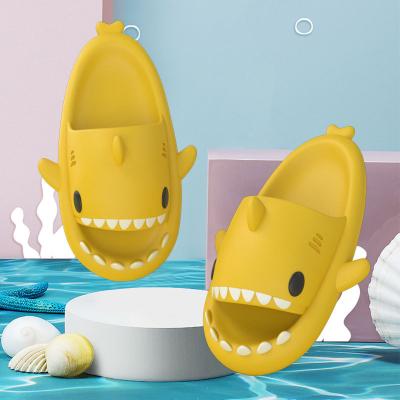 China Fashion Trend Summer Shark Lovely Couples Women Slippers Cartoon Slides Fail Sandals EVA House Bath Girls Slippers Non-slip Soft for sale