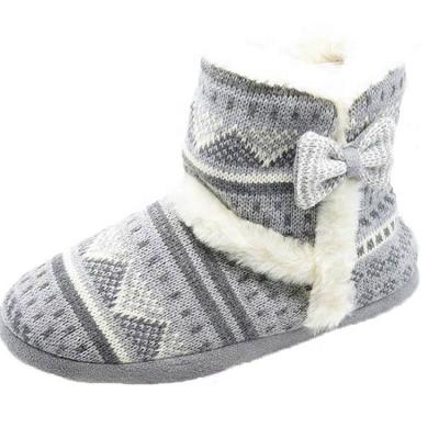 China Newest Lightweight Handmade Knitted Full Plush Lined Women Boots Indoor Shoes for sale