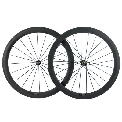 China Road Bikes New Release Chinese Cheap OEM Leightweight 700C Carbon Fiber Road Bike Full Wheels for sale