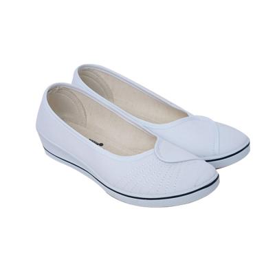 China Hospital Hospital Anti Slip Comfortable White Nurse Flat Shoes for sale