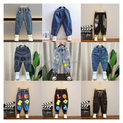 China Color the summer Korean version of the new children's jeans Fade Proof 2022 wholesale fashion foreign children's style baby clothing for sale