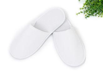 China Comfortable Recyclable Disposable Hotel Slippers With Non Woven Fabrics for sale