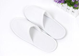 China Custom Brand Hotel Disposable Slippers , Non Woven Fabrics Disposable SPA Slippers for sale