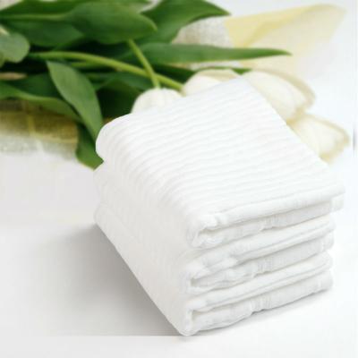 China 5 Star Jacquard Organic Cotton Towels Soft Luxury Hotel Towels For Water Absorption for sale